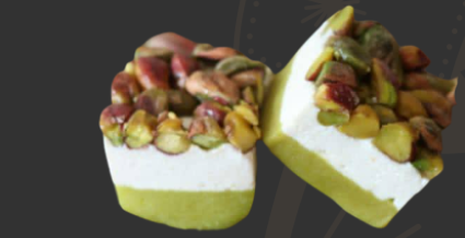 Two-Tone Wave Delight with Pistachio